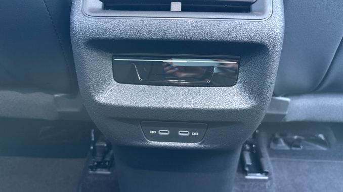 Volkswagen Tiguan 1.5 eTSI Match 5dr DSG Petrol Estate - Image 25